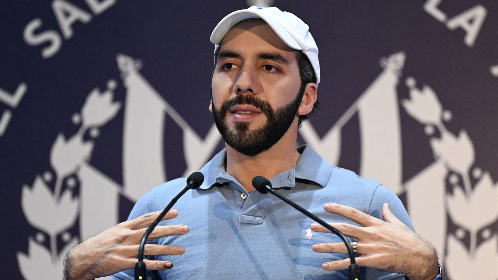 薩爾瓦多總統布克爾成功連任稱取得八成半選票