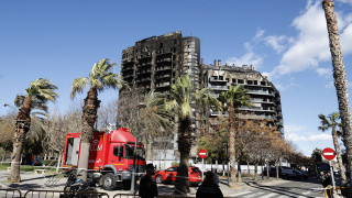 西班牙華倫西亞住宅大火增至10死-工程師稱大樓塗層致火勢迅速蔓延