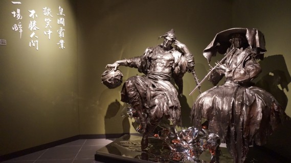 文化走訪｜武林高手齊聚香江 多尊金庸小說人物雕塑展出 - 視頻專題 - 橙新聞