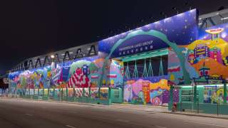 中環海濱工程圍板化身藝術長廊-香港地標繽紛點綴城市空間