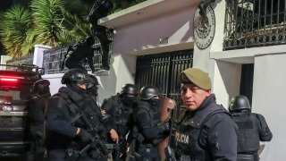 強闖使館風波-委內瑞拉宣布關閉駐厄瓜多爾使領館-抗議墨西哥大使館遭突襲