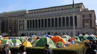 美高校抗議潮-哥倫比亞大學與康奈爾大學對繼續抗議學生實施停學處分