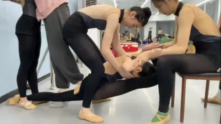 重慶19歲女生被舞蹈老師壓斷腳致十級傷殘-涉事學校-絕不回避責任