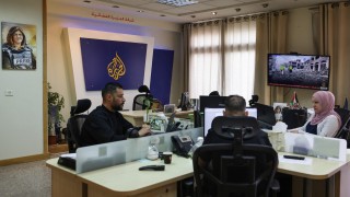 以色列決定關閉半島電視台當地辦事處-警方搜查並檢走設備