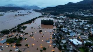 巴西洪災增至78死-六水壩有潰壩風險-官員歎災區像-戰地