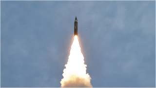 北韓向東部海域發射數枚彈道導彈-飛行300公里後落入海中