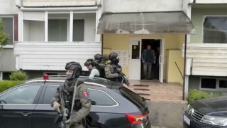 斯洛伐克總理遇刺-菲佐接受第二次手術情況仍嚴重-警押槍手返寓所搜證