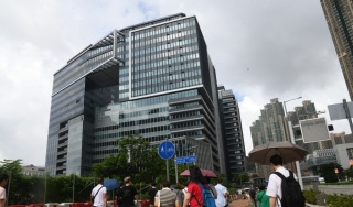 入境處反非法勞工行動拘19名裝修及地盤黑工-兩名涉案本地僱主被捕