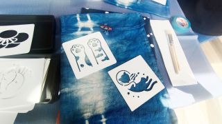 日式-京友禪-染色輕體驗工作坊-用-填色遊戲-為藍染帆布袋增添可愛