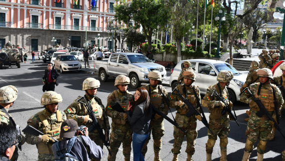 有片 | 玻利維亞政變未遂後17人被拘　仍有三名士兵在逃