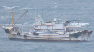 海警局-福建海警查扣一艘涉嫌非法捕撈台灣省漁船