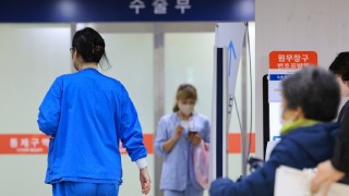 南韓再爆醫院停診或限診潮-過百患者團體抗議要求正常接診