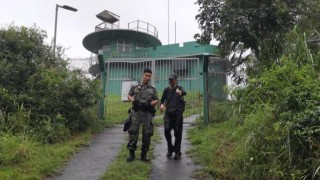 7旬翁打鼓嶺獨自行山迷路-警員接報冒雨爆林尋回