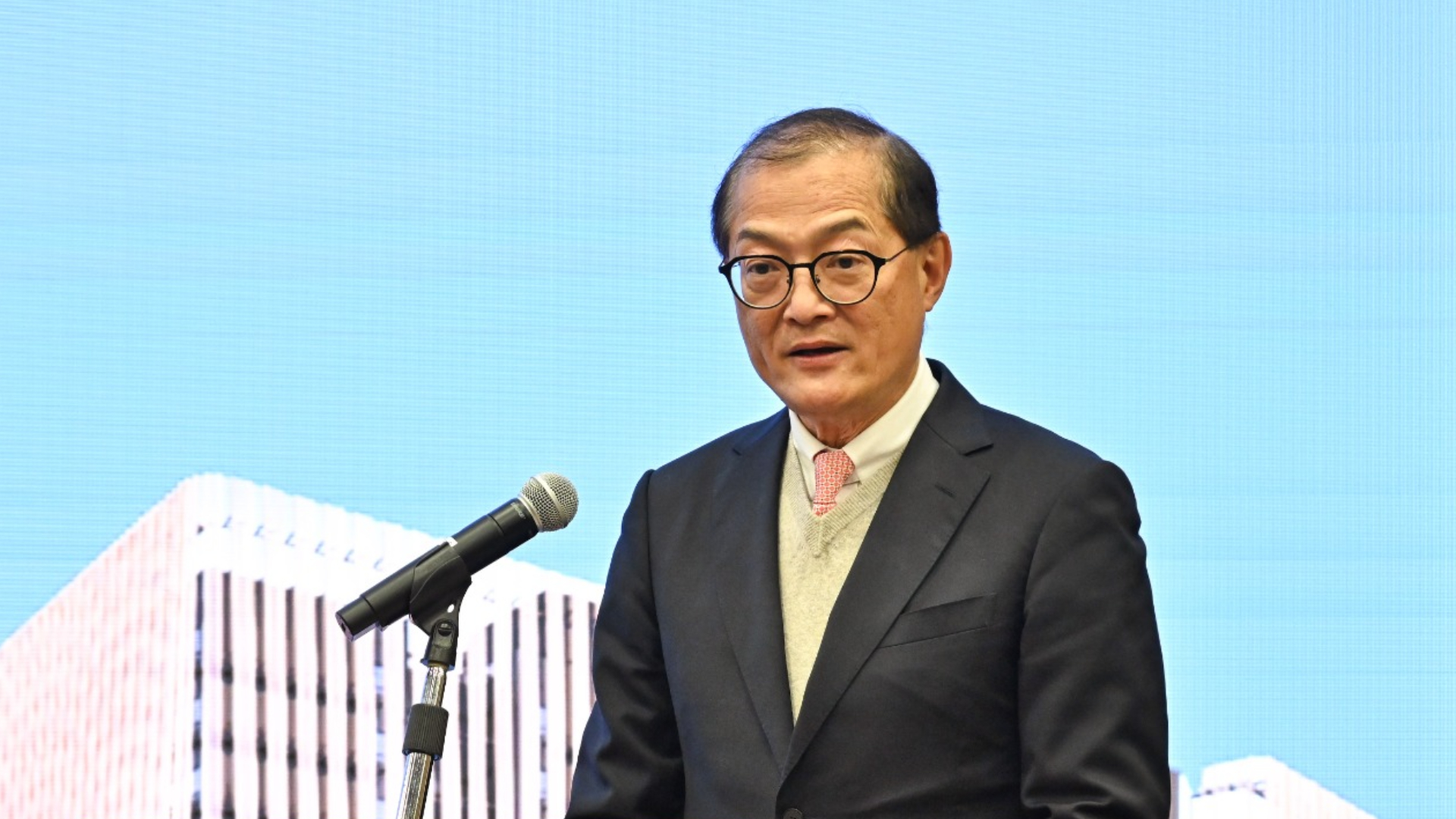 世界傳統醫藥大會｜盧寵茂率代表團赴北京出席　與世界各地官員及學者交流