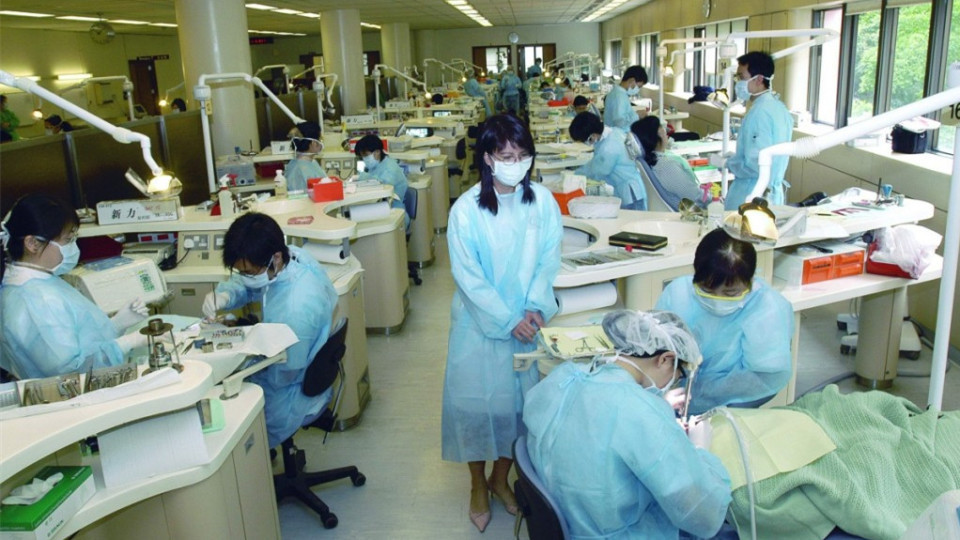 盧寵茂：招聘非本地培訓牙醫收逾90份申請　逾十名合資格者獲揀選