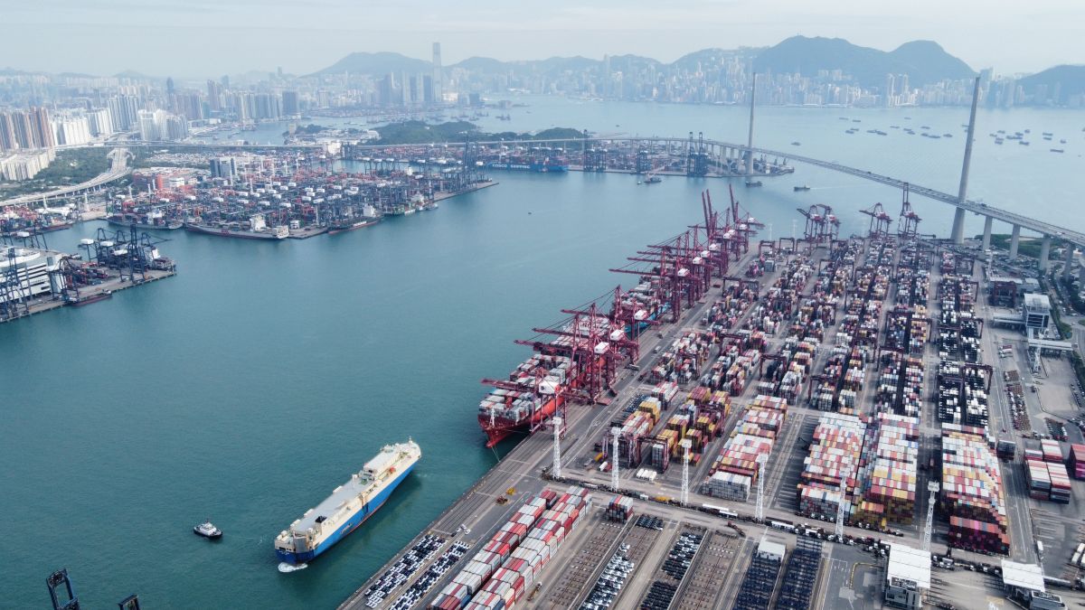 去年香港商品整體進口及出口貨量齊升 惟12月出口美國貨量跌逾18%