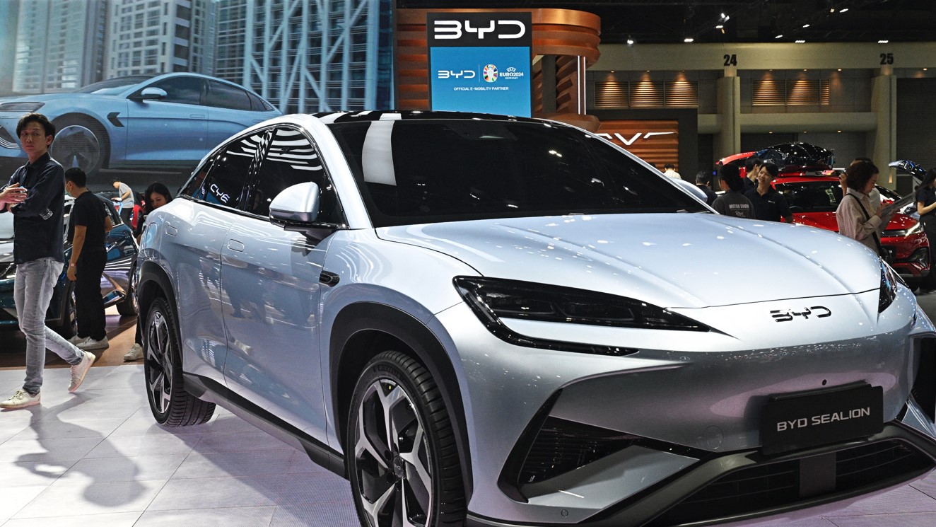 車企抽水丨小米折讓6.6%配股淨籌425億 股價低開逾半成