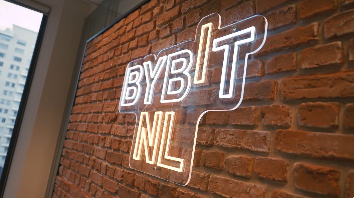 虛產交易平台丨Bybit擬明年再申港牌照用戶1年激增3倍