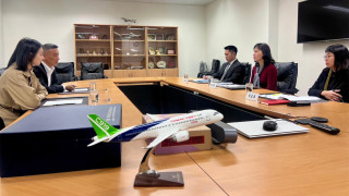 C919元旦起執飛滬港定期航線-陳美寶指示民航處機管局全面協助