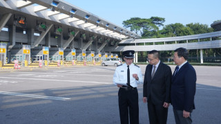 深圳灣口岸除夕通宵服務-郭俊峯指示必要時通道全開