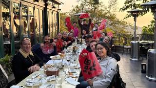 Foreigners-embrace-the-festive-spirit-at-Victoria-Peak