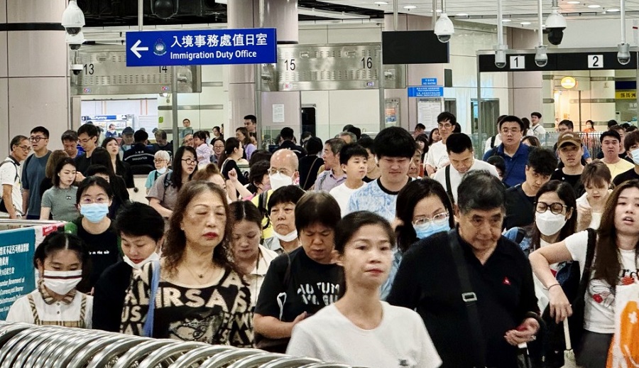 清明假期｜入境處：假期料有458萬人次出入境　周五為高峰期估計逾56萬人次出境