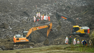 四川宜賓山泥傾瀉已致1人遇難28人仍失聯-副總理劉國中到現場指導救援