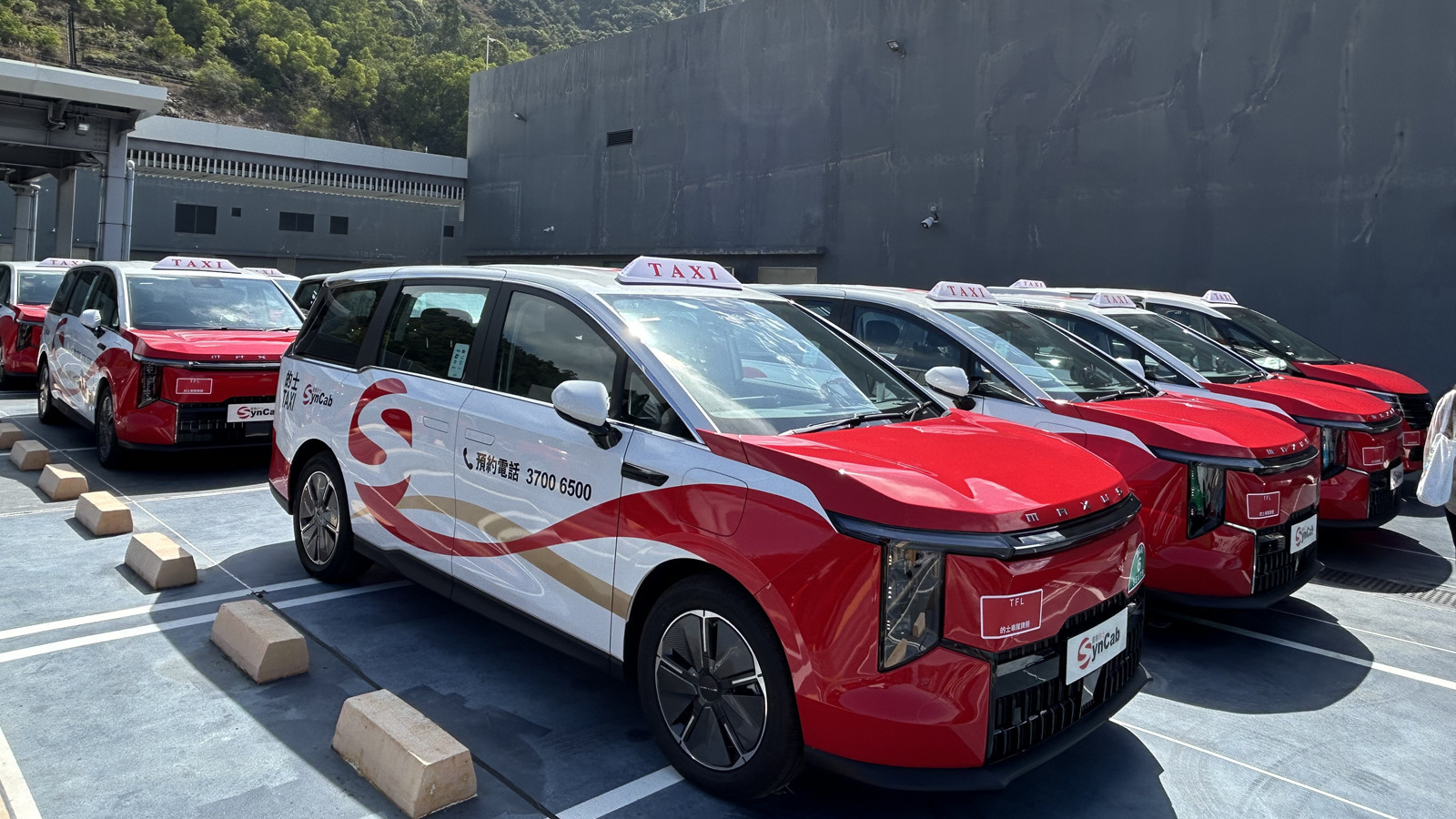 李浩然倡本港引入網約車服務加強規管　司機需通過類似的士牌照考試