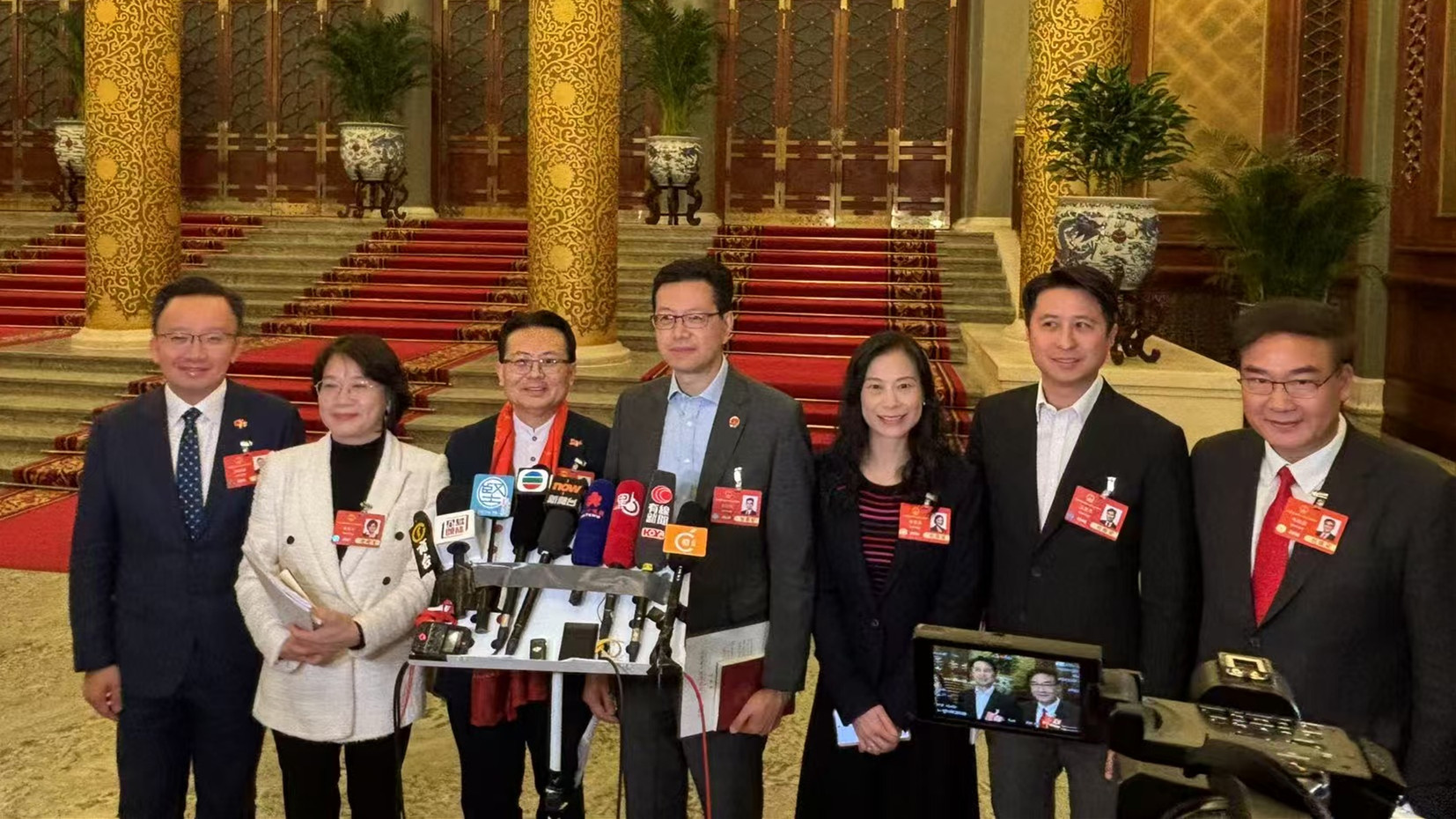 全國兩會｜港區人大代表團審議人大常委會工作報告　認同香港要加強憲法教育