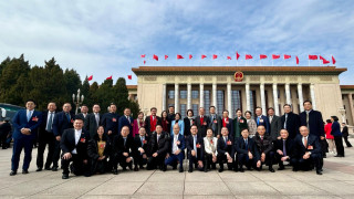 全國兩會-港區人大代表團提兩聯名提案-倡設購房資金通及發展碳交易中心