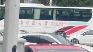 長沙24歲女子揸電單車遭湖南師範大學校巴追尾後碾壓-送院後不治