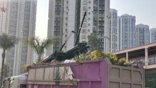 吊臂車輕鐵天悅站附近損毁架空電纜-服務受影響需要數小時修復