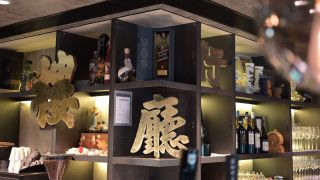 看老店招牌展覽賞心形雕塑--在香港康得思酒店展開藝術之旅