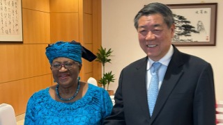 何立峰會見世貿總幹事伊維拉-介紹中美經貿高層會談情況