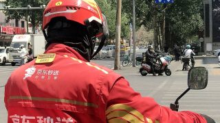 京東首季業績勝預期-燒錢搶外賣-新業務虧損擴大98