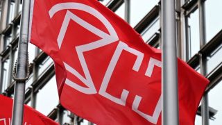 業績速遞-長和上半年基本盈利增11--派息0-71元