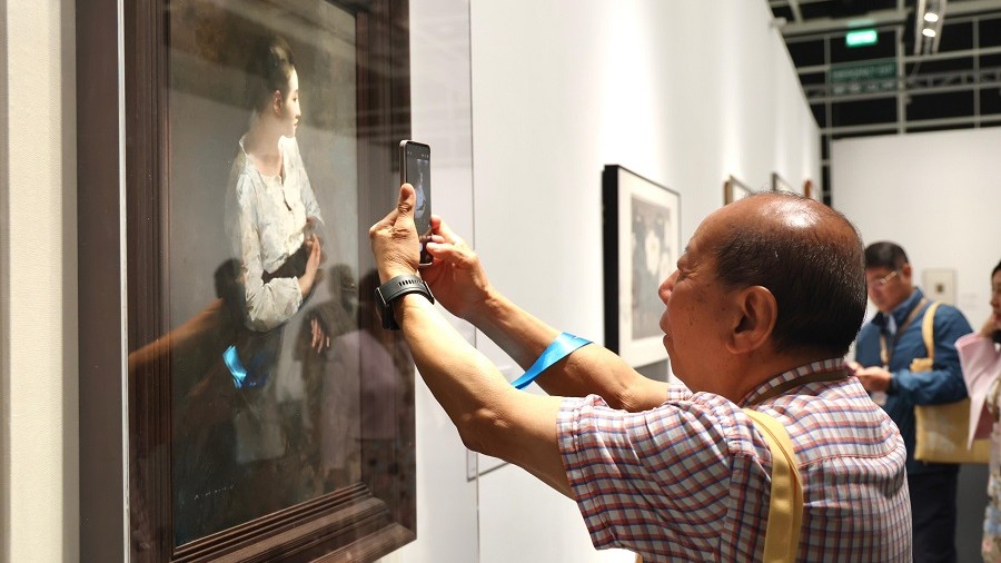 有片｜「其命惟新──廣東美術百年大展（香港）」呈現過百幅作品　參觀人士大讚為當代美術盛典