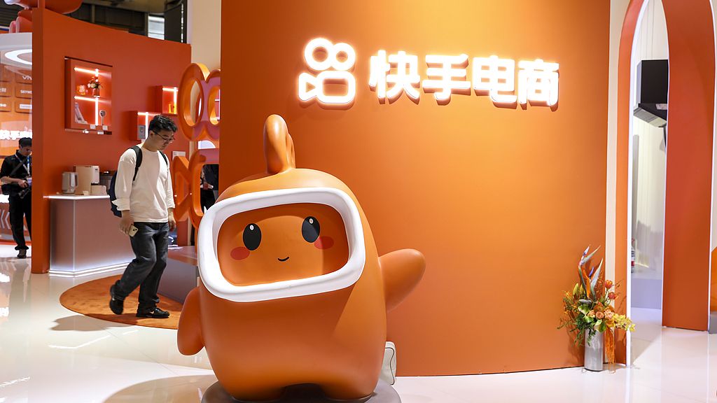業績速遞-快手上季經調整少賺36---可靈AI收入增逾2倍