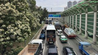 屯門公路爆水管大塞車-傍晚6時前擬暫時重開往元朗方向中快線