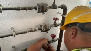 水務署-至今已清洗約1400個皇后山邨及山麗苑水錶-料今日完成餘下個案