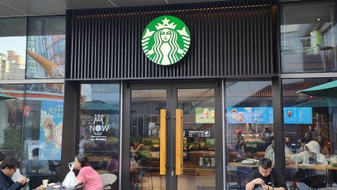 星巴克售中國業務股權接近30家私募報價-估值高達780億