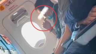 乘客機艙內發現有人多次吸食電子煙-廈航回應-可攜帶但禁用