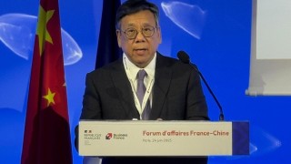 丘應樺在巴黎出席中國論壇-向當地商界推廣香港優勢和獨特角色