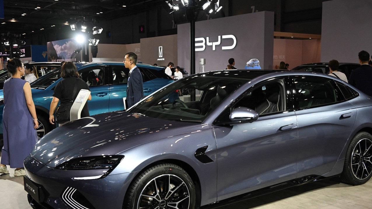內卷拖累丨比亞迪上季純利倒退三成逾3年來首次股價曾挫8%