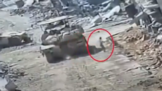 有片-以巴衝突-以裝甲車加沙遇襲致7軍人死-以媒-是以軍近期最嚴重傷亡
