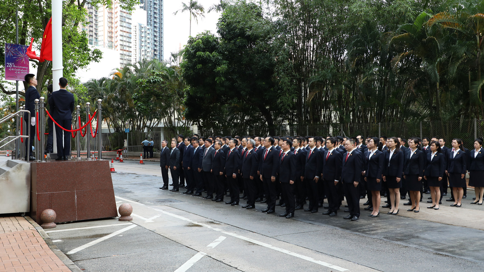 國安法五周年‧有片｜駐港國安公署舉行成立五周年升國旗儀式　董經緯：護航香港高質量發展