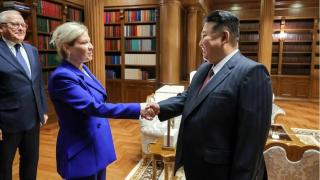 金正恩會見俄羅斯文化部長-共賞藝術公演