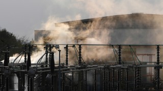 希斯路機場3月變電站大火一度全面停運-調查揭或因濕氣進入套管導致短路