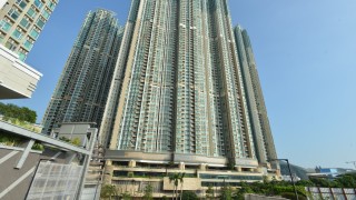 放盤一日即沽-領峯四房928萬轉手-原業主16年賬賺逾-兩球