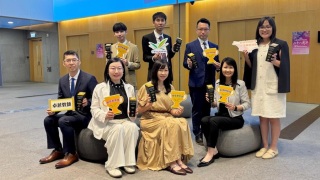 29名教師獲行政長官卓越教學獎-李家超-期許教師培養愛國愛港接班人